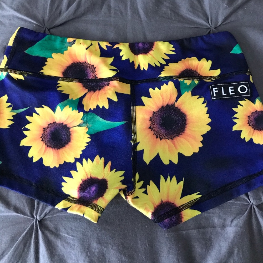 Fleo Shorts - sunflower